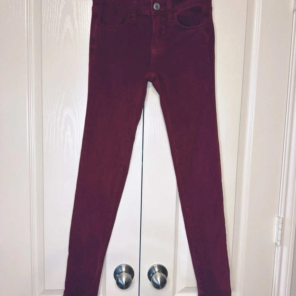 American Eagles 360 Super Stretch Jegging Size 0 Regular Burgundy Color